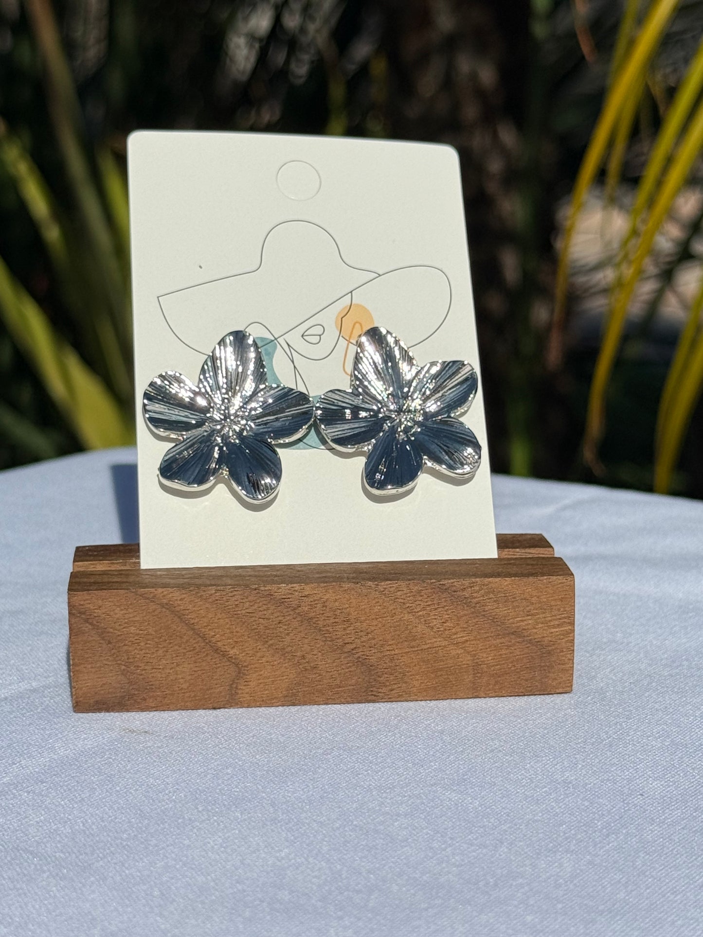 Flora Silver Medium Size